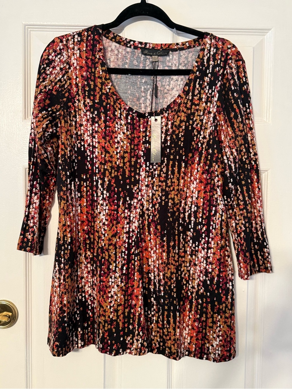 Rose & Olive Black Floral-Print Scoop Neck Blouse